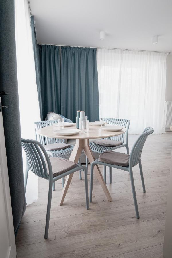 Homewell Apartments Game And Movie Poznań Esterno foto